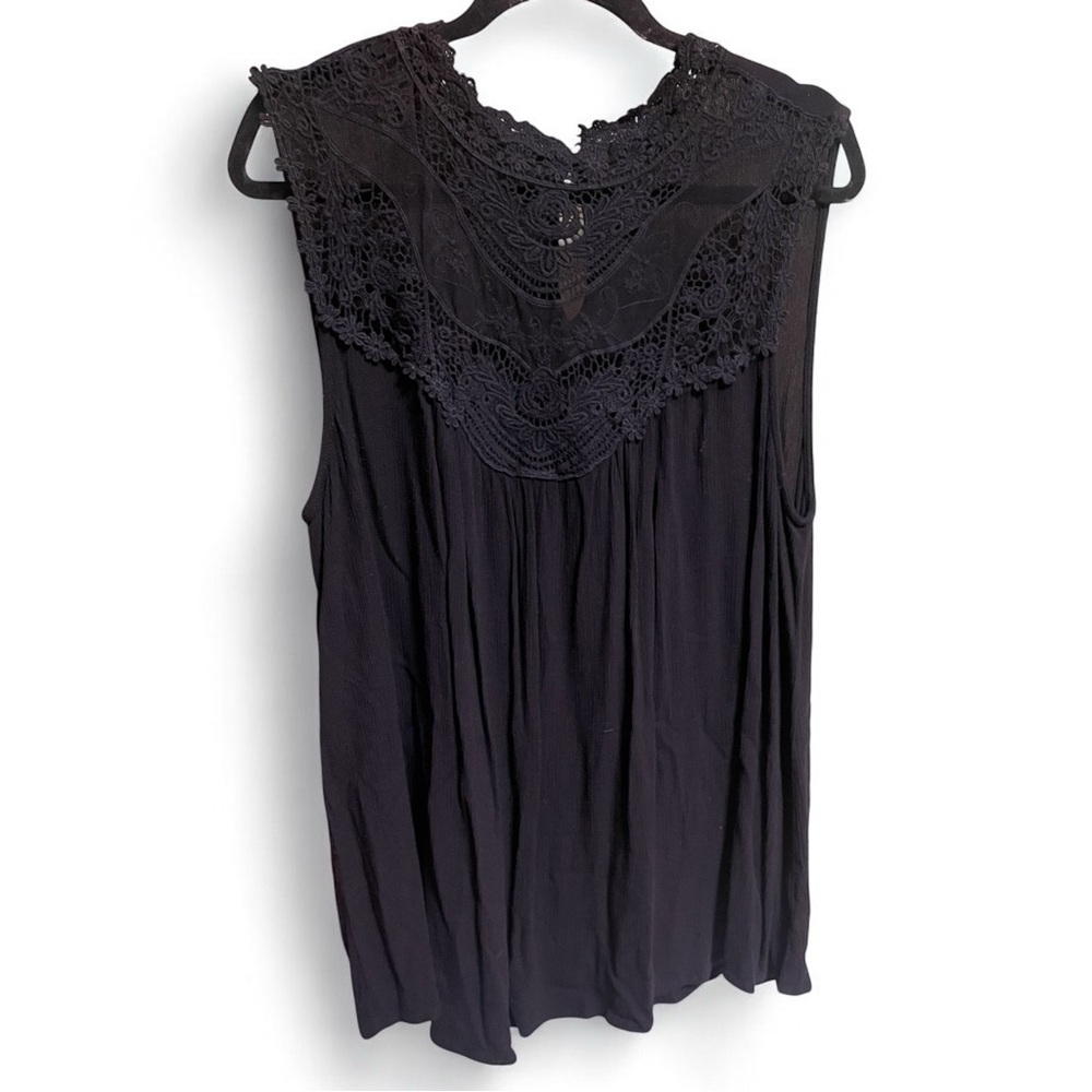 Torrid Crinkle Gauze Crochet Detail Tank - Size 3X